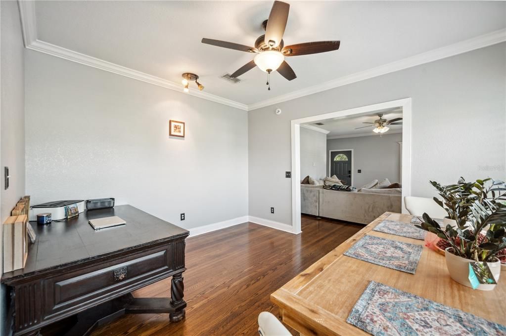 For Sale: $285,000 (3 beds, 1 baths, 1451 Square Feet)
