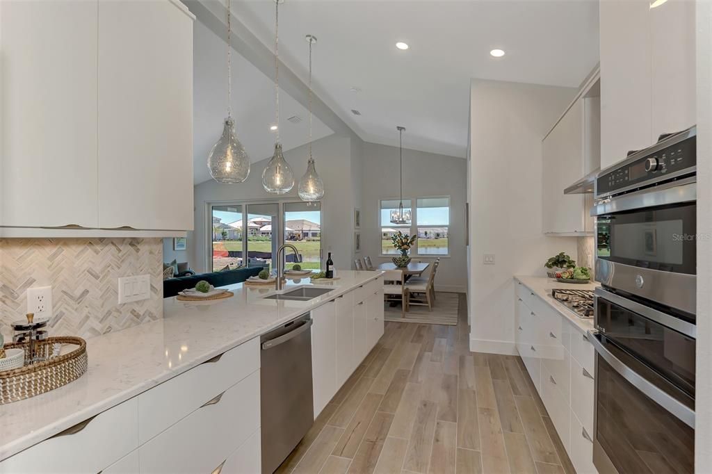 Recently Sold: $859,000 (2 beds, 2 baths, 2135 Square Feet)