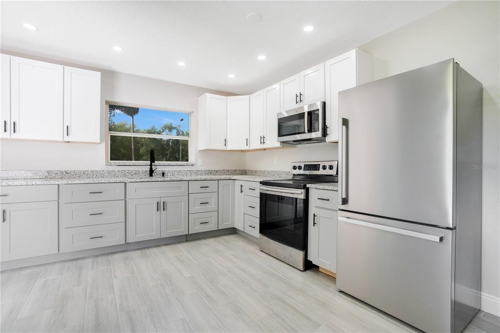 Active With Contract: $335,000 (3 beds, 2 baths, 1932 Square Feet)