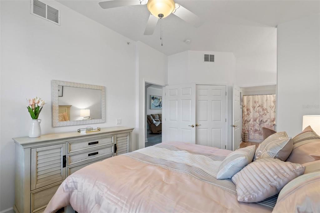 For Sale: $475,000 (3 beds, 2 baths, 1762 Square Feet)
