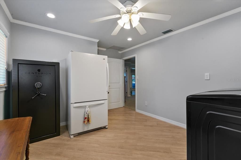 Active With Contract: $850,000 (3 beds, 2 baths, 2435 Square Feet)