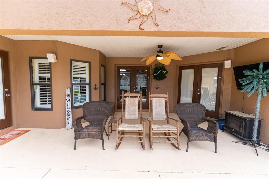 Active With Contract: $459,900 (4 beds, 3 baths, 2564 Square Feet)