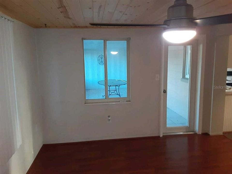 Recently Rented: $1,500 (2 beds, 1 baths, 1008 Square Feet)