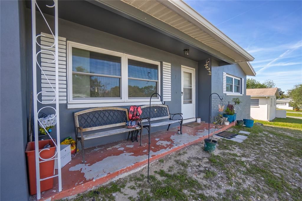 Recently Sold: $182,900 (3 beds, 2 baths, 1384 Square Feet)