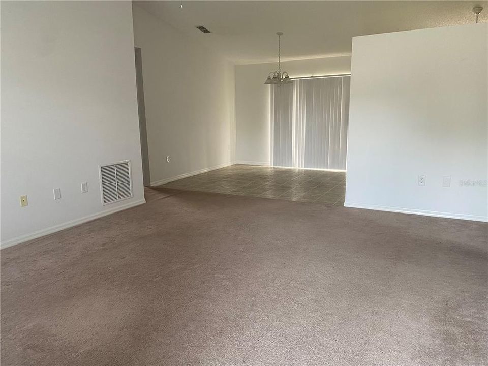For Rent: $2,000 (3 beds, 2 baths, 1386 Square Feet)