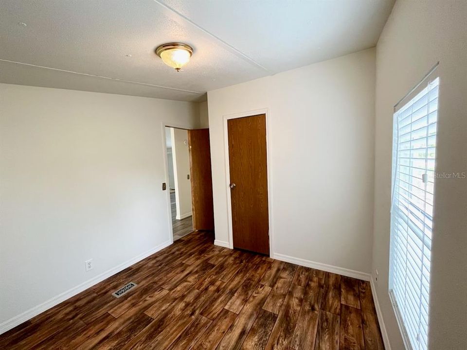 Active With Contract: $150,000 (3 beds, 2 baths, 972 Square Feet)