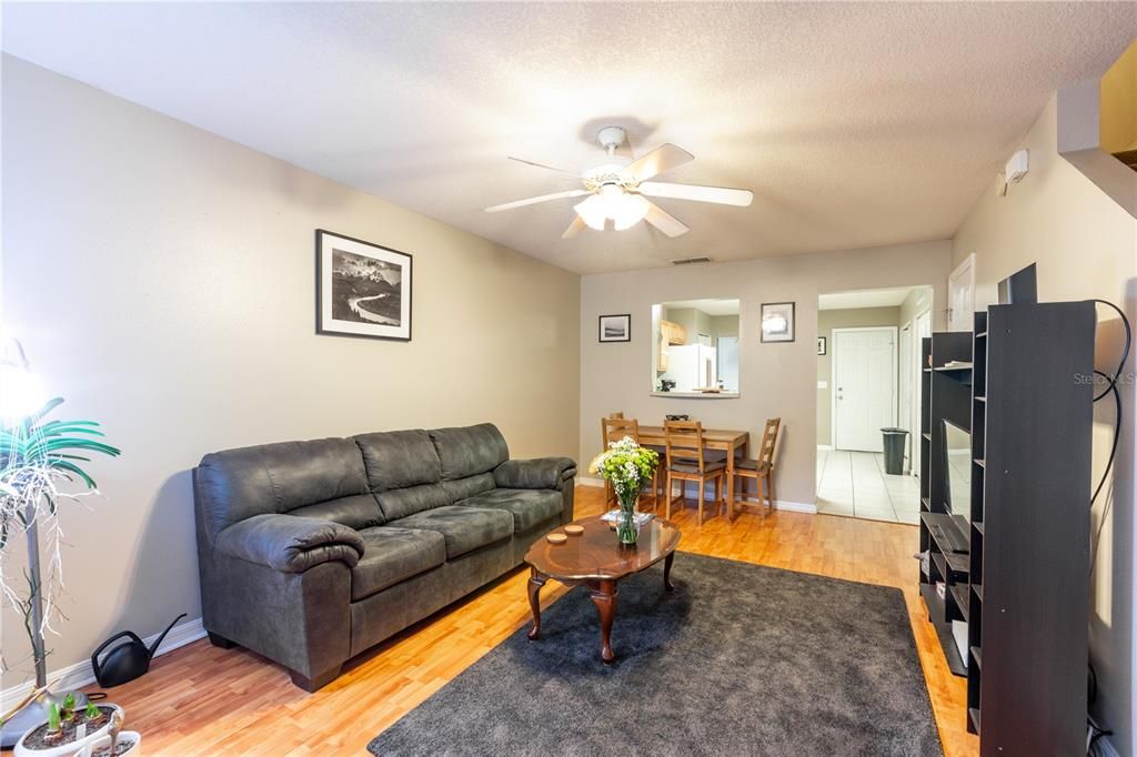 Active With Contract: $224,900 (2 beds, 2 baths, 1142 Square Feet)