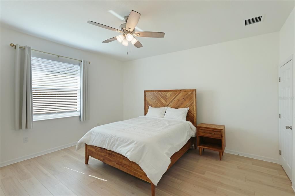 For Sale: $475,000 (3 beds, 2 baths, 1493 Square Feet)