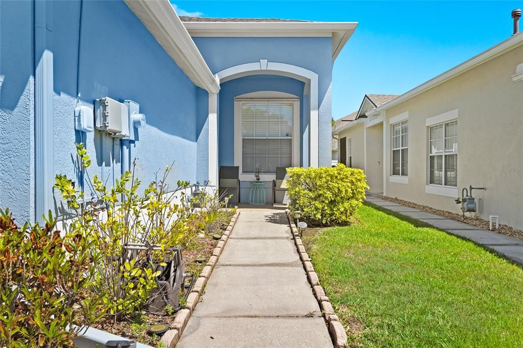 Recently Sold: $305,000 (2 beds, 2 baths, 1466 Square Feet)