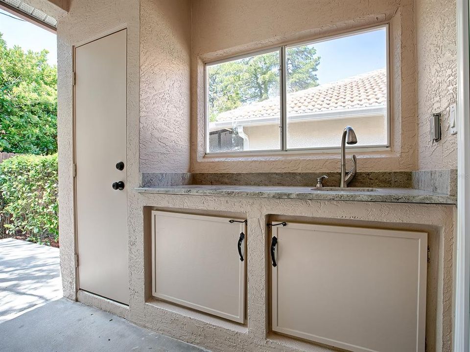 For Sale: $349,500 (2 beds, 2 baths, 1482 Square Feet)