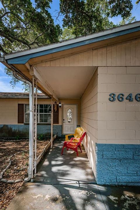 Active With Contract: $260,000 (3 beds, 1 baths, 970 Square Feet)