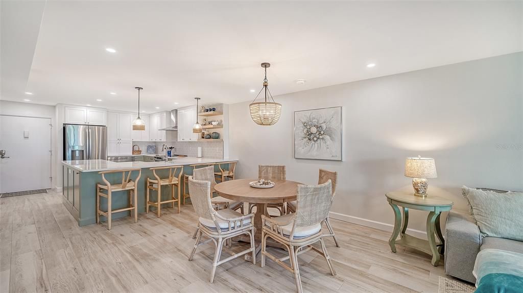 Active With Contract: $995,000 (2 beds, 2 baths, 1678 Square Feet)