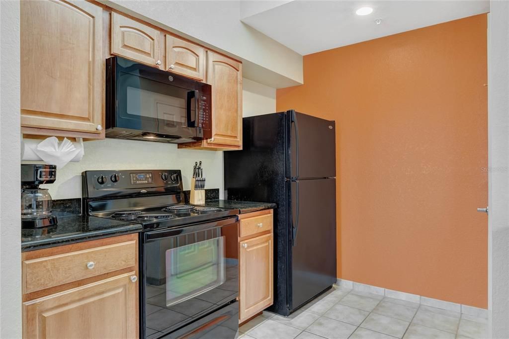 Active With Contract: $209,000 (2 beds, 2 baths, 1060 Square Feet)