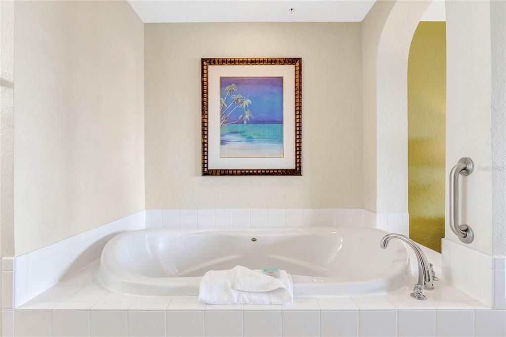 最近售出: $209,000 (2 贝兹, 2 浴室, 1060 平方英尺)