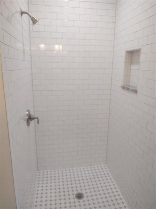 最近售出: $359,000 (4 贝兹, 2 浴室, 1848 平方英尺)