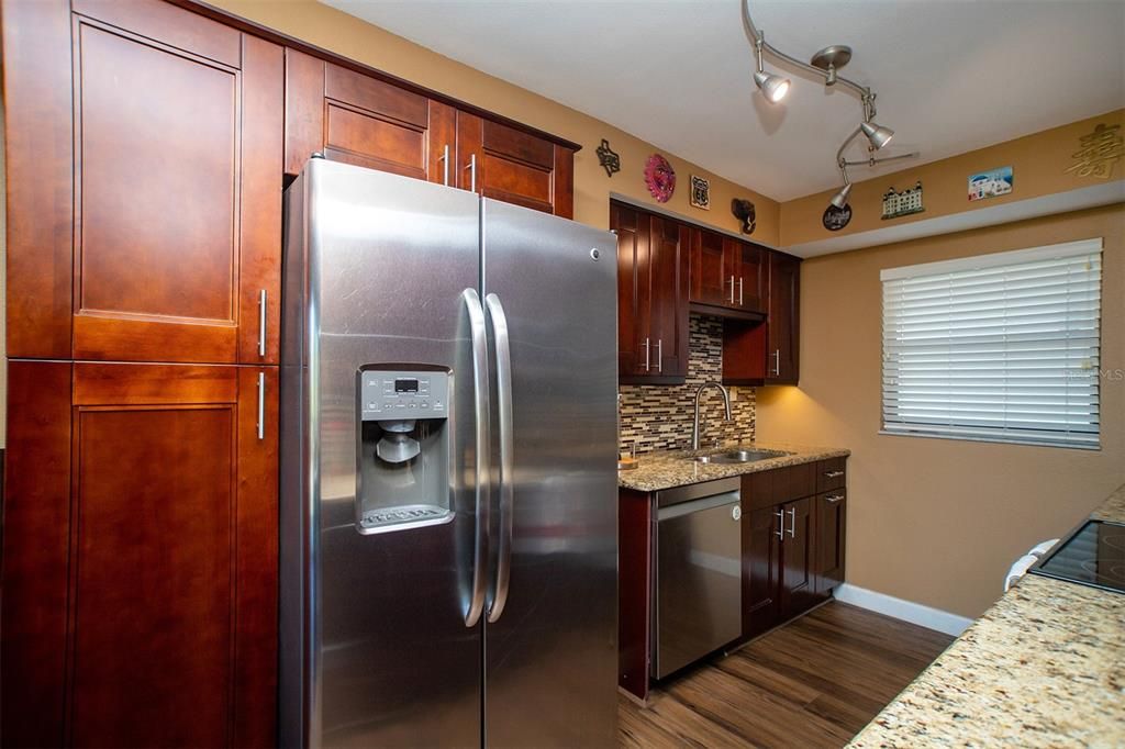 For Sale: $299,900 (3 beds, 2 baths, 1345 Square Feet)