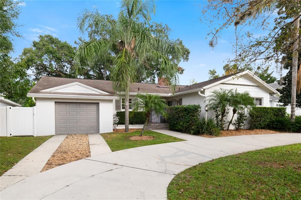 Active With Contract: $4,700 (5 beds, 3 baths, 2508 Square Feet)