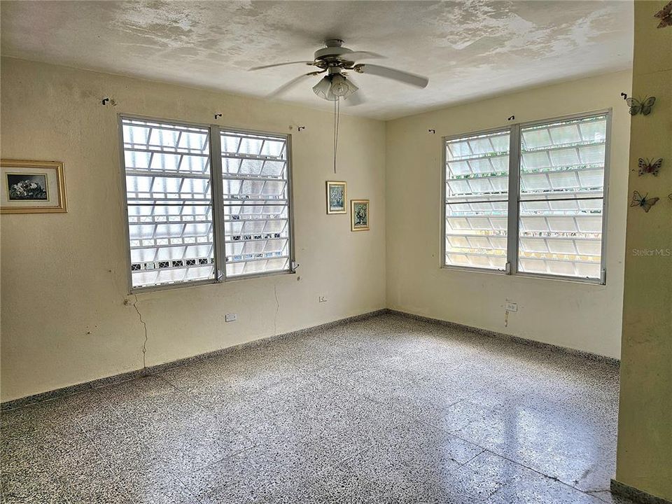 En Venta: $130,000 (0 camas, 0 baños, 2400 Pies cuadrados)