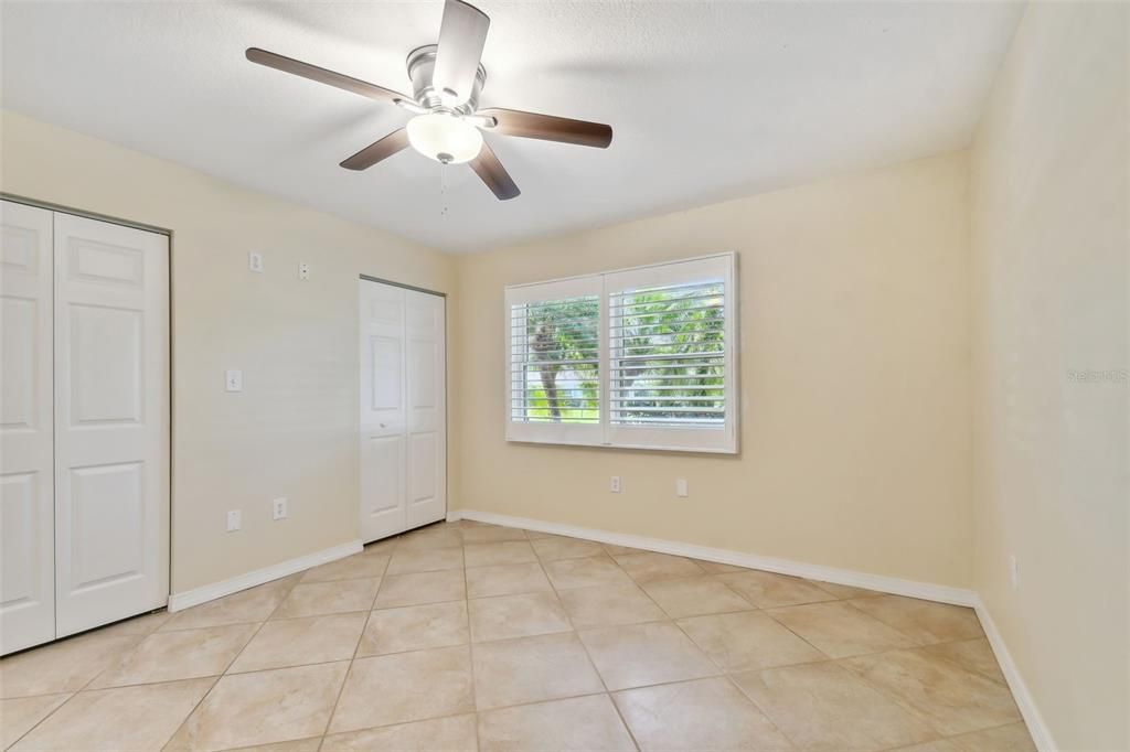 Recently Sold: $330,000 (2 beds, 2 baths, 1350 Square Feet)