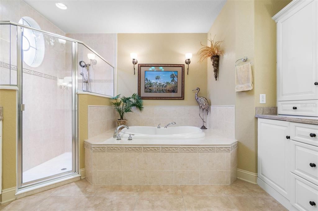 Недавно продано: $774,900 (3 спален, 3 ванн, 2876 Квадратных фут)