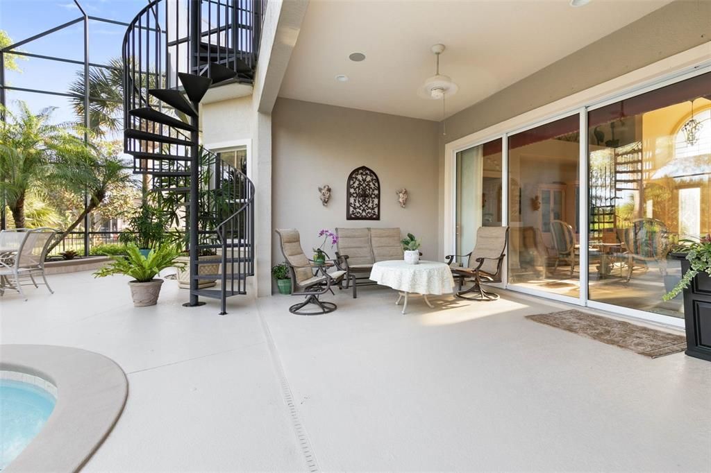 Active With Contract: $774,900 (3 beds, 3 baths, 2876 Square Feet)