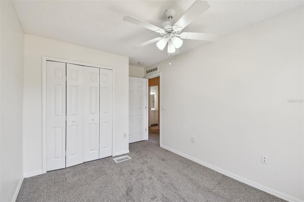 Active With Contract: $285,000 (3 beds, 2 baths, 1670 Square Feet)