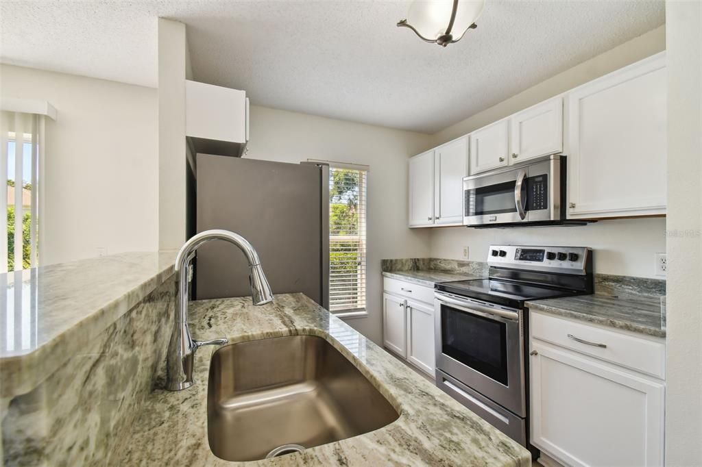 Recently Sold: $285,000 (3 beds, 2 baths, 1670 Square Feet)