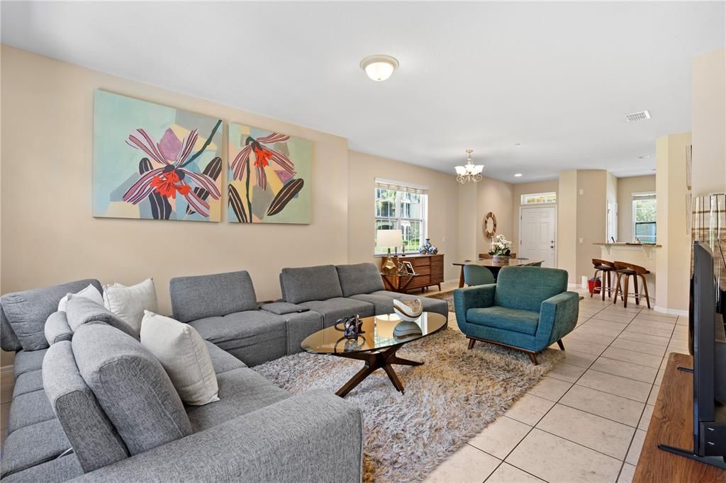 For Sale: $399,990 (3 beds, 2 baths, 1644 Square Feet)