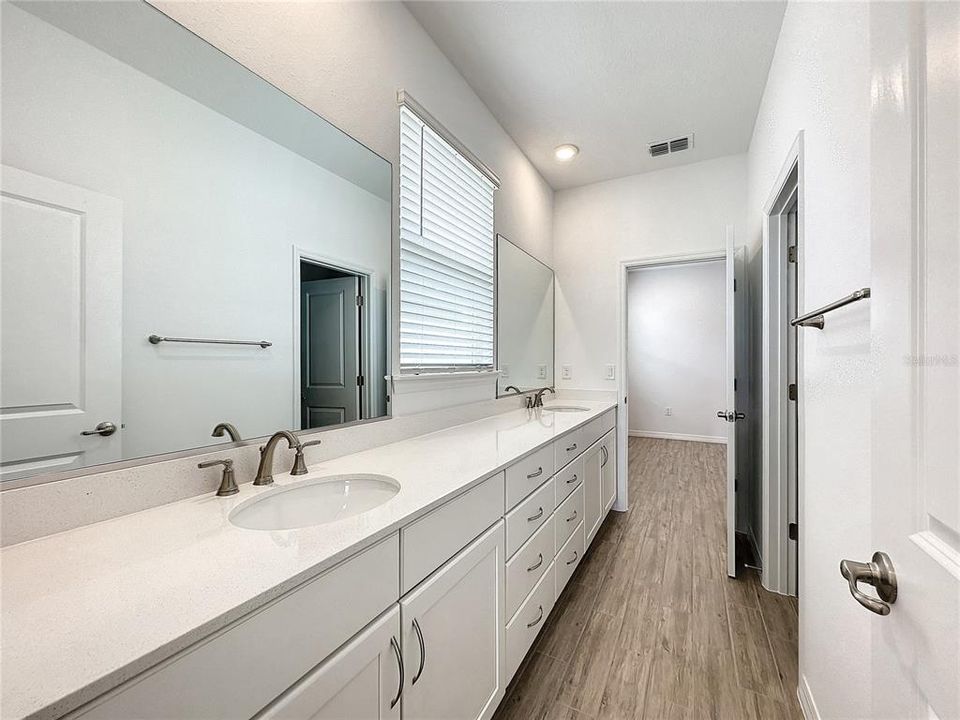 Недавно арендовано: $3,300 (4 спален, 3 ванн, 2645 Квадратных фут)