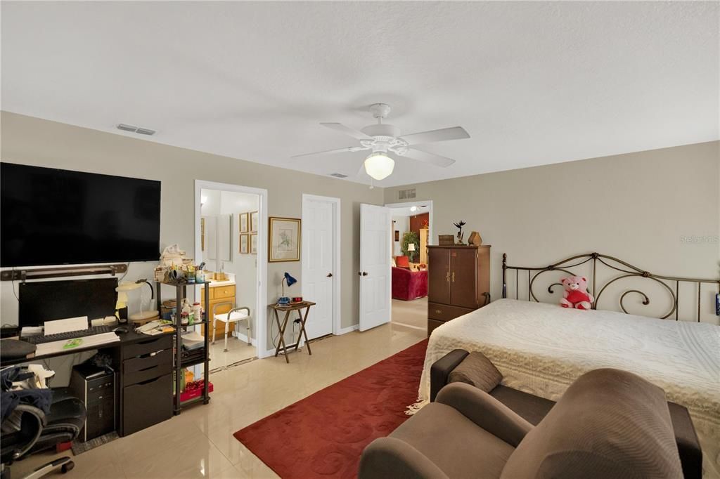 Active With Contract: $249,000 (3 beds, 2 baths, 1341 Square Feet)