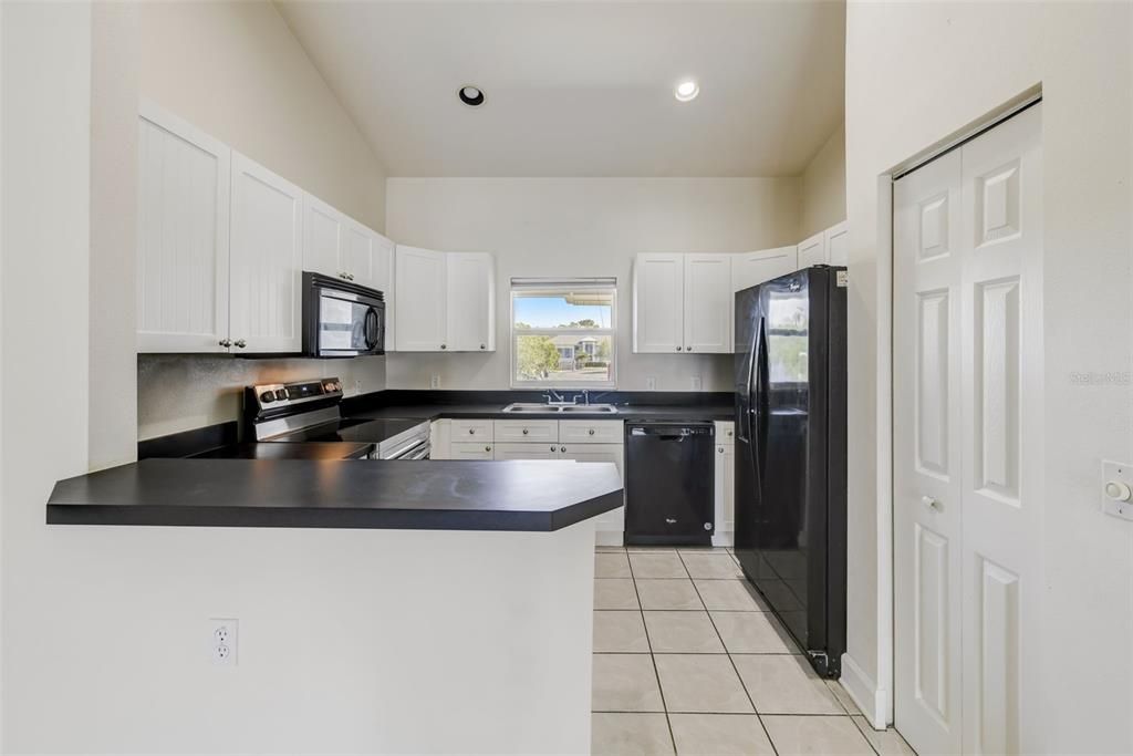 For Sale: $360,000 (3 beds, 2 baths, 1562 Square Feet)