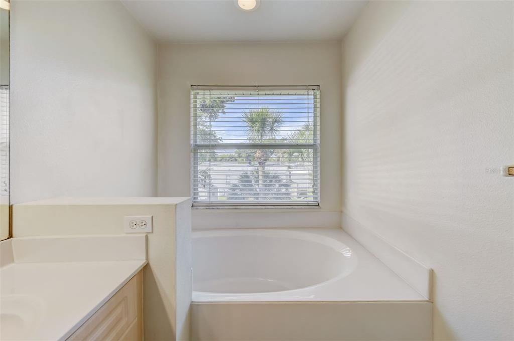 待售: $349,900 (3 贝兹, 2 浴室, 1562 平方英尺)