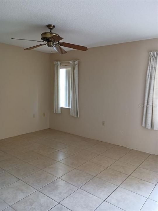 For Sale: $149,000 (2 beds, 1 baths, 1114 Square Feet)