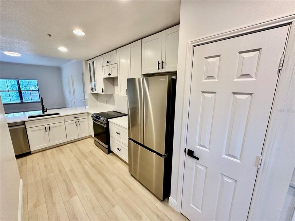 For Sale: $487,000 (2 beds, 2 baths, 1267 Square Feet)