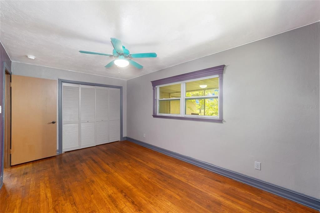 For Sale: $325,000 (3 beds, 2 baths, 1889 Square Feet)