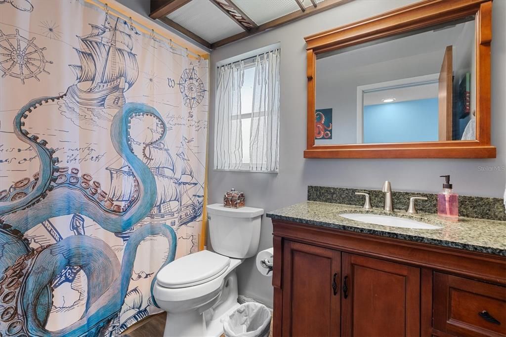 最近售出: $599,000 (4 贝兹, 2 浴室, 1905 平方英尺)