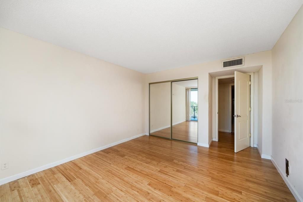 Active With Contract: $399,000 (2 beds, 2 baths, 1325 Square Feet)