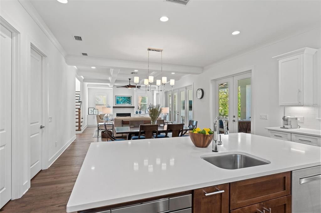 Recently Sold: $2,650,000 (5 beds, 3 baths, 4049 Square Feet)