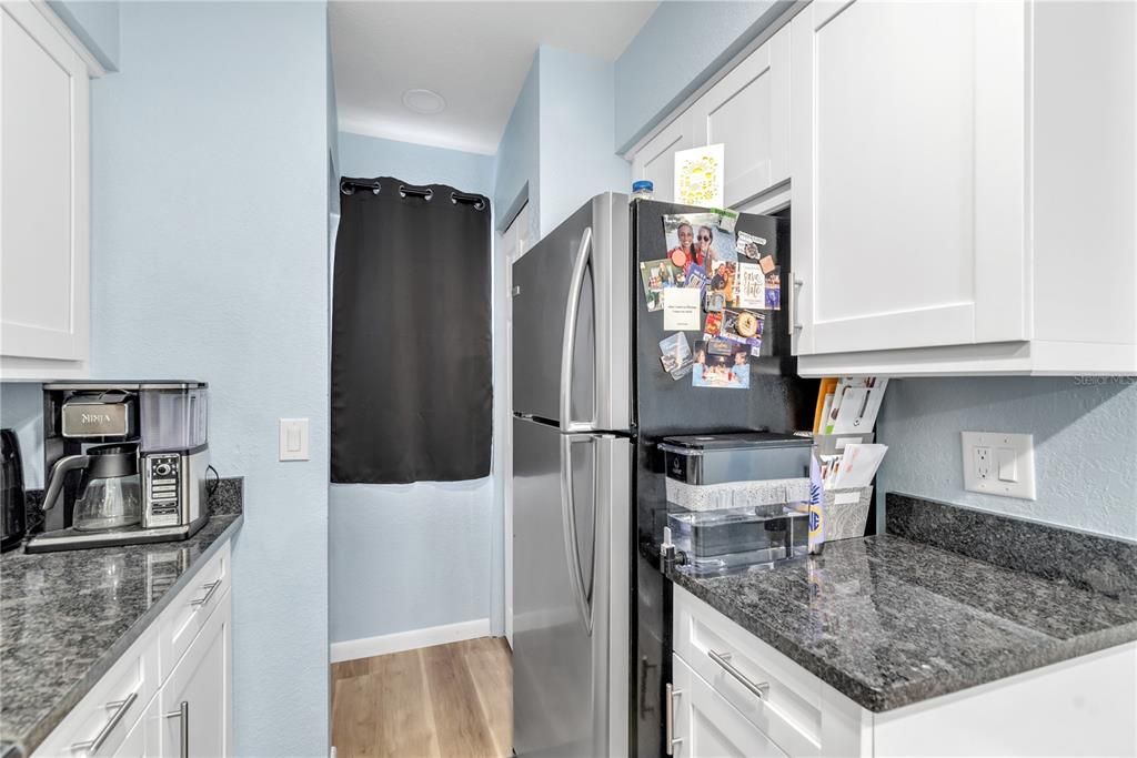 For Sale: $253,500 (2 beds, 2 baths, 1061 Square Feet)