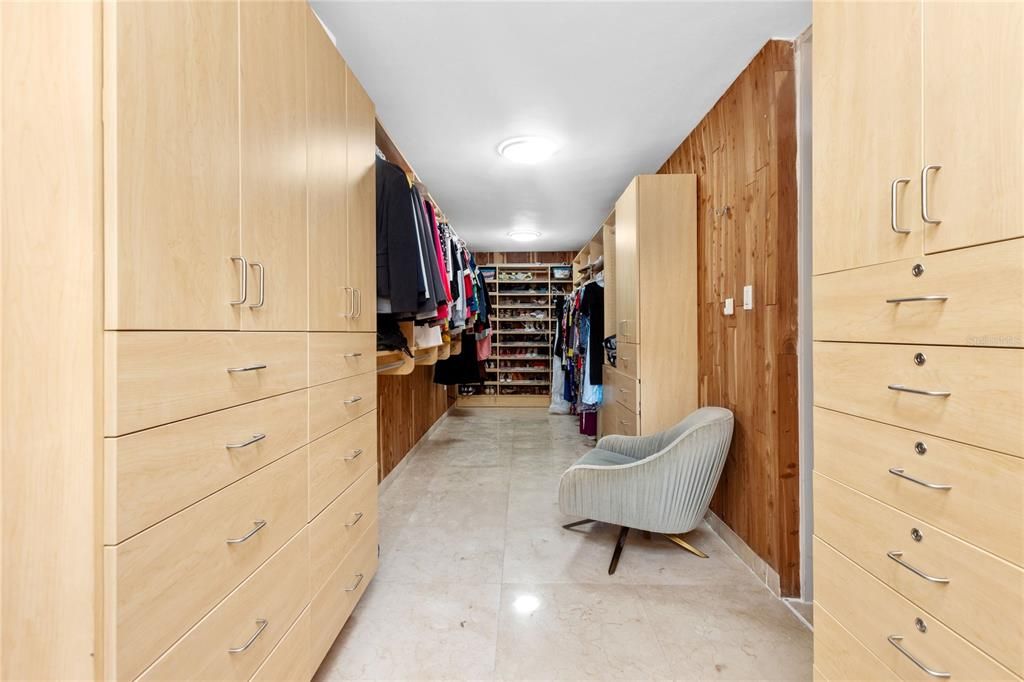 Primary Walk in closet