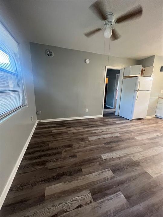 Recently Rented: $1,400 (1 beds, 1 baths, 404 Square Feet)