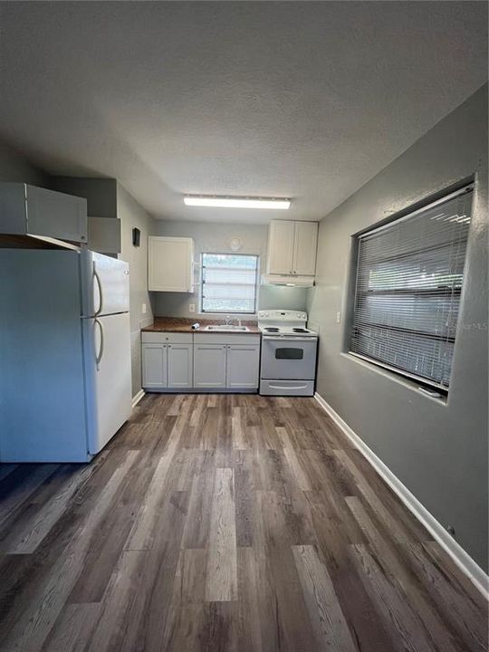 Recently Rented: $1,400 (1 beds, 1 baths, 404 Square Feet)