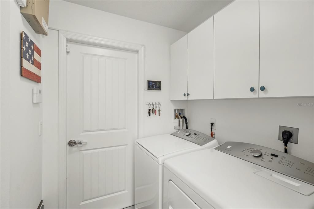 Active With Contract: $464,900 (3 beds, 2 baths, 1660 Square Feet)