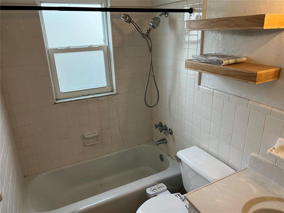 For Rent: $1,500 (1 beds, 1 baths, 640 Square Feet)