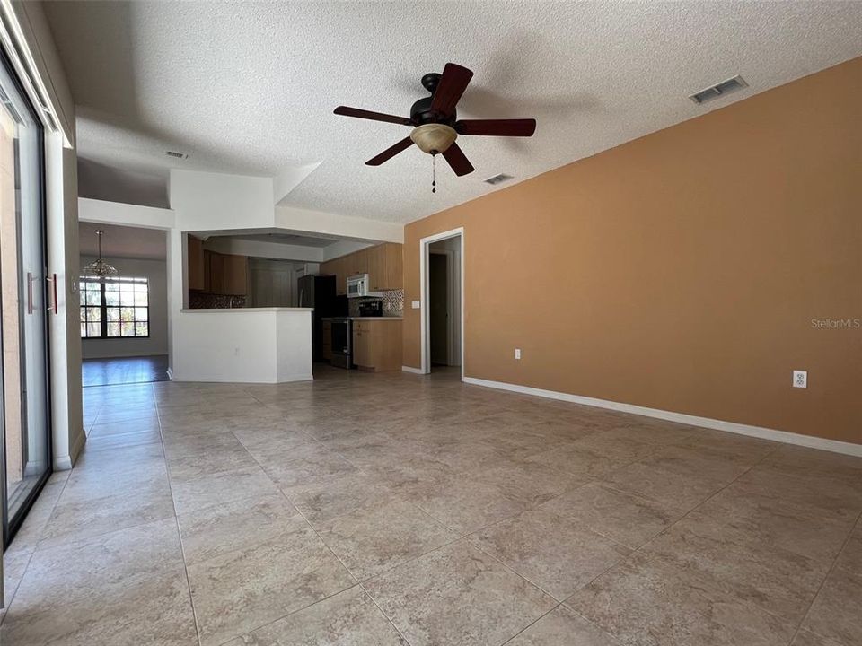 For Sale: $459,000 (4 beds, 3 baths, 2069 Square Feet)