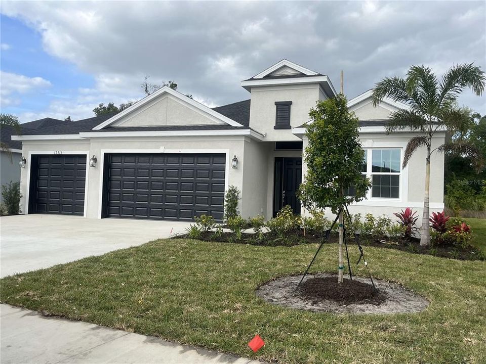 Recently Sold: $658,601 (4 beds, 2 baths, 2322 Square Feet)