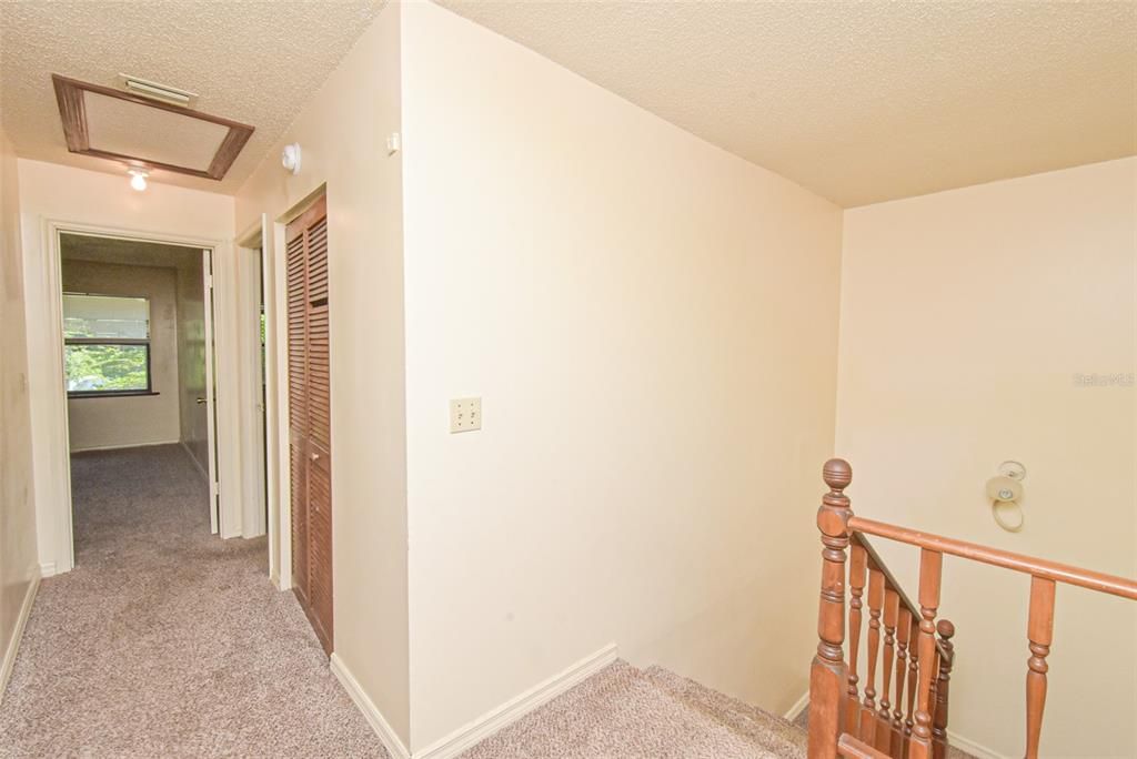For Sale: $159,900 (3 beds, 2 baths, 1199 Square Feet)