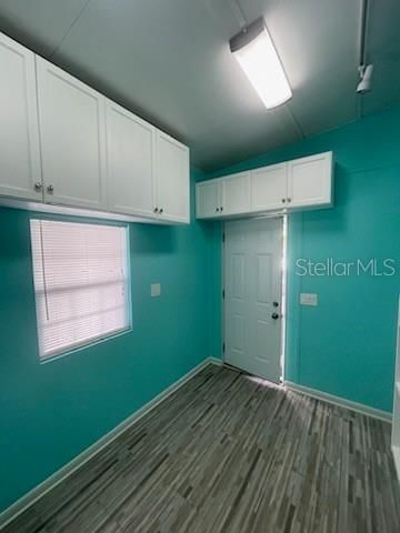 For Sale: $169,900 (2 beds, 1 baths, 1012 Square Feet)