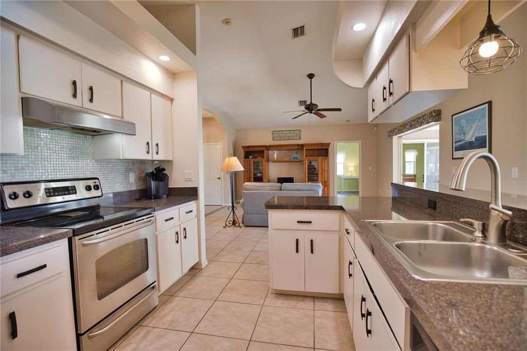 Active With Contract: $429,900 (3 beds, 2 baths, 1688 Square Feet)