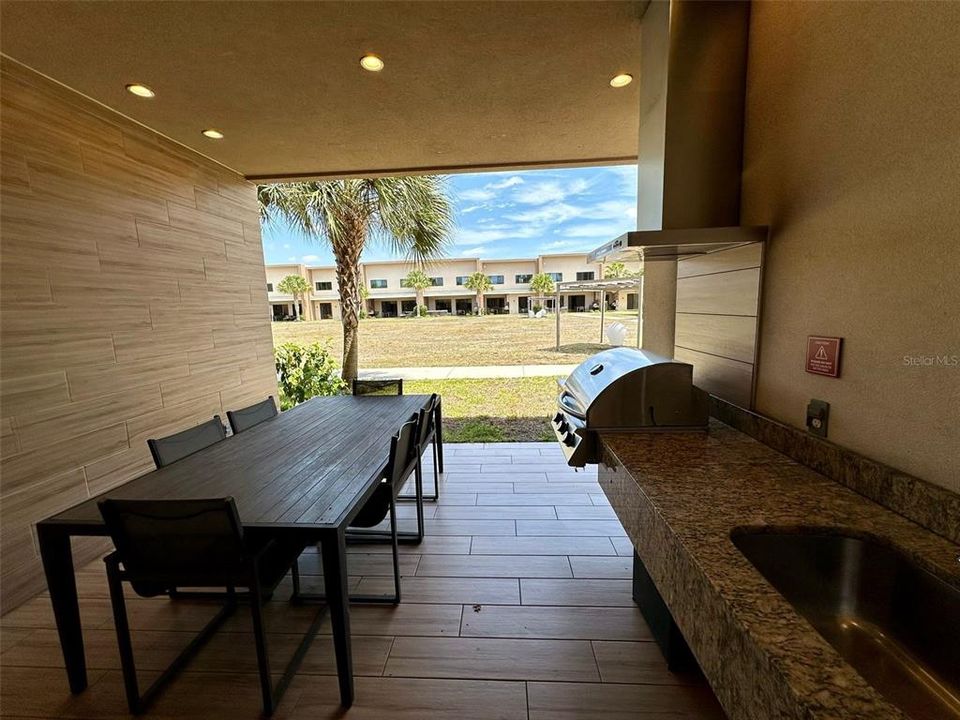 En Venta: $560,000 (4 camas, 4 baños, 2356 Pies cuadrados)